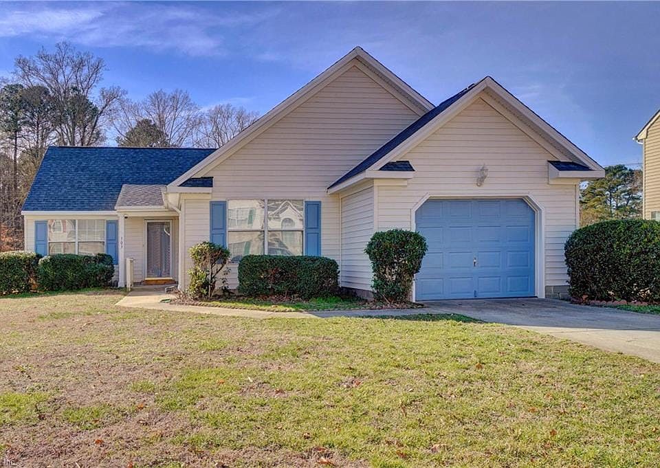 1st image of 303 Applewood Ct