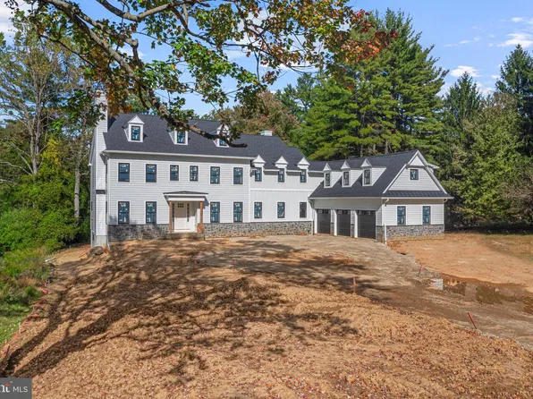 680 Sycamore Ln, Chadds Ford, PA 19317