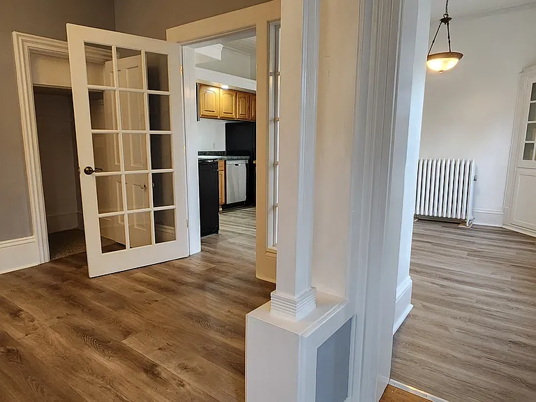 212 Oak St #2 — Photo 3