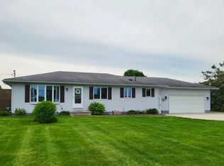 11891 W Price Rd, Westphalia, MI 48894