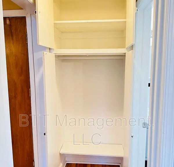 908 Hudson Ave #6 — Photo 30