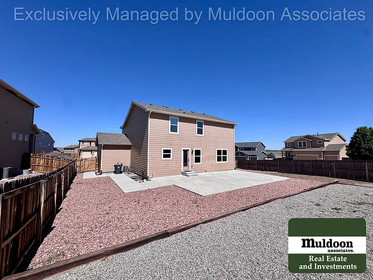 7696 Bonterra Ln — Photo 32