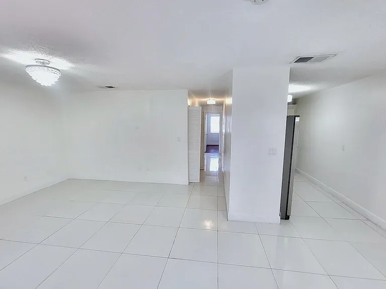 22125 SW 103rd Ct — Photo 3