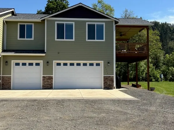 3402 Melrose Rd, Roseburg, OR 97471