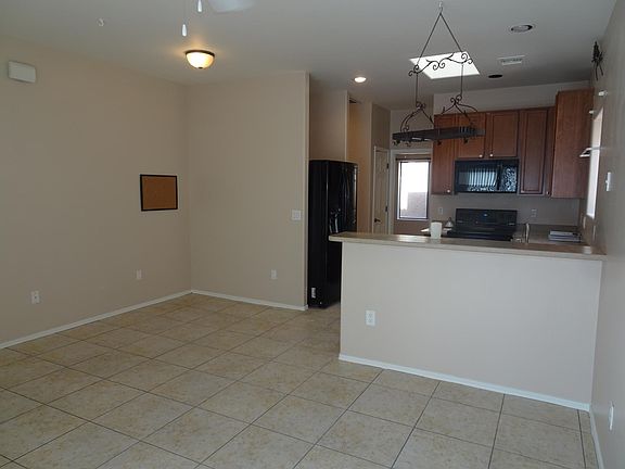 3rd image of 1124 W Calle Fuente De Carino