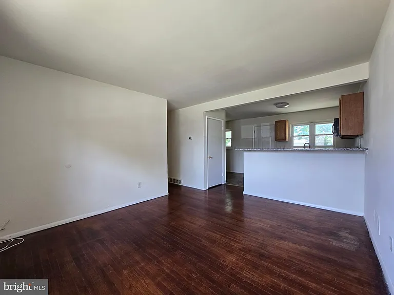 11 Glenwood Dr — Photo 7