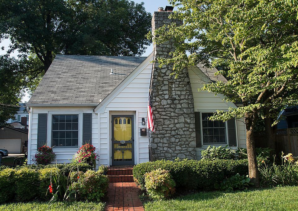 1st image of 736 Cottage Dr