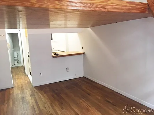 Rented by City Connections Realty | media 40