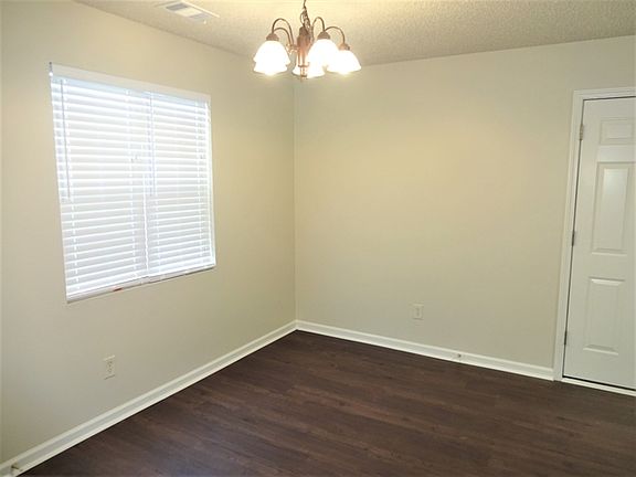 3rd image of 221 Ashland Creek Court