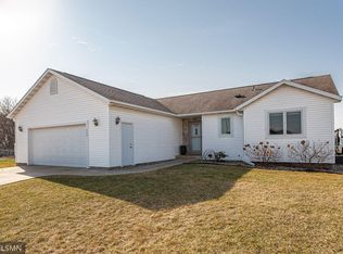 206 Jefferson Ct NE, Racine, MN 55967