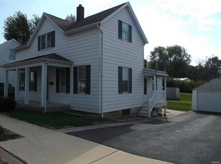 210 Park St, Waterloo, IL 62298