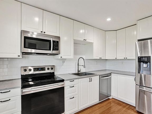 4th image of 7503 SW 26th Court #2