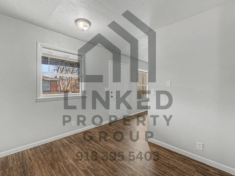 Charl Ann Apartments — Photo 5