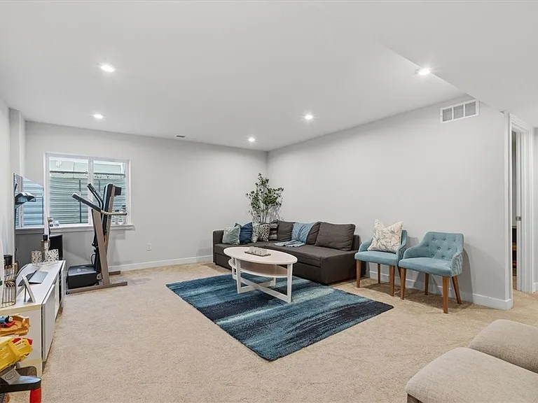 5203 Spruce Rd — Photo 26