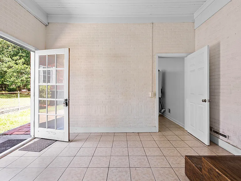 4750 Lang Ridge Dr — Photo 5