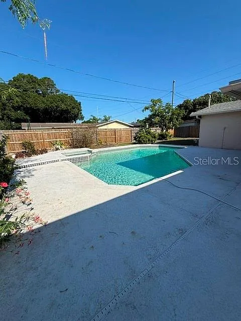 3 bed, 2.0 bath, 1503 sqft, $3,000 — Photo 4