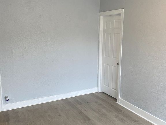 4th image of 807 W 43rd St #813-1/2