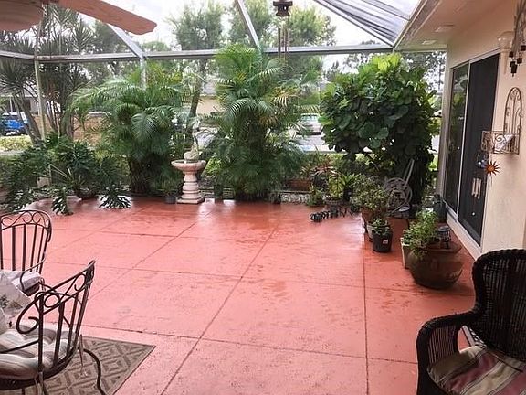 3rd image of 1205 NW Sun Terrace Cir APT C