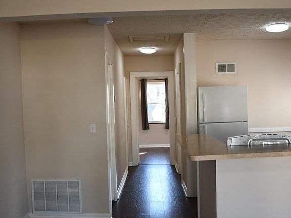 5th image of 735 Bayard Park Dr