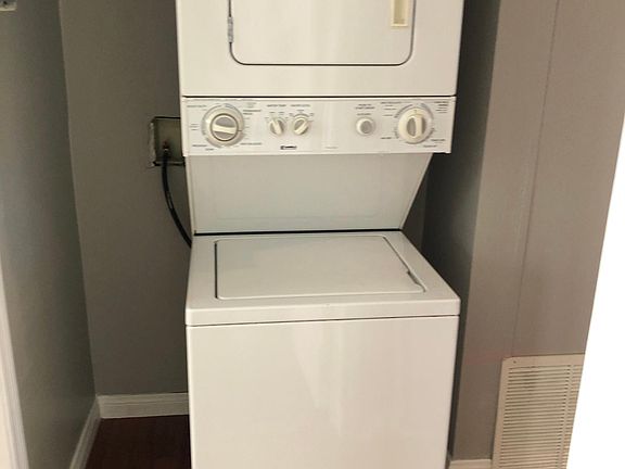 5th image of 1332 N Sierra Bonita Ave APT 6