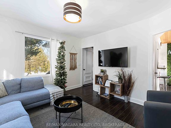 4th image of 1459 Niagara Stone Rd