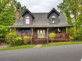 3633 Moonshine Way, Gatlinburg, TN 37738
