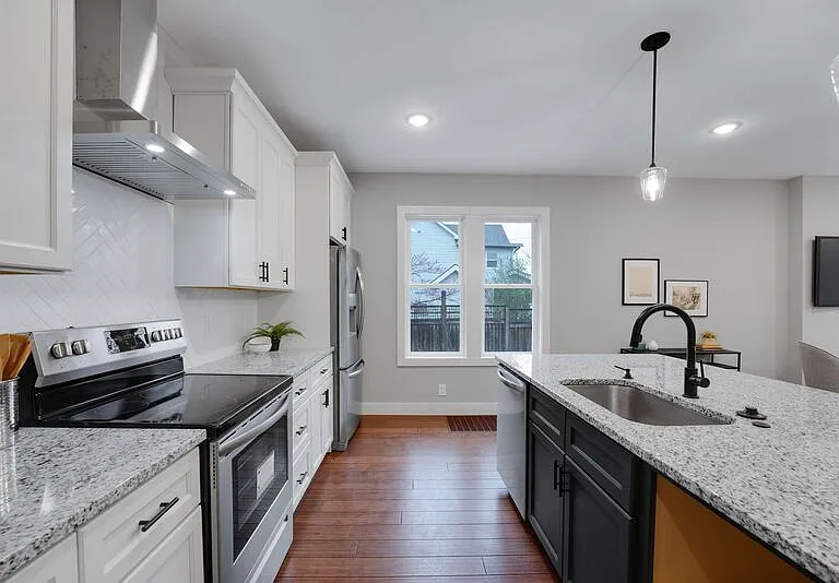 389-391 Berkeley Rd #389 BERKELEY ROAD — Photo 10