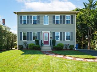 133 Burbank St, Cranston, RI 02910