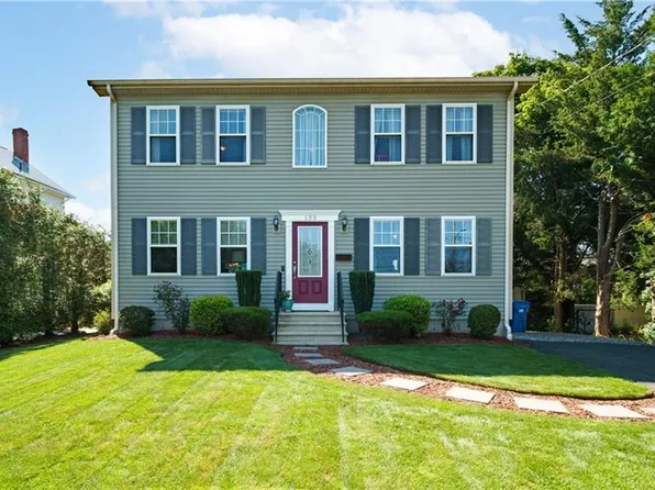133 Burbank St, Cranston, RI 02910