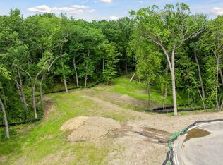 12806 Woodhaven Rd, Hopkins, MN 55305