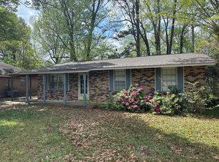 6411 Pinebrook Dr, Montgomery, AL 36117