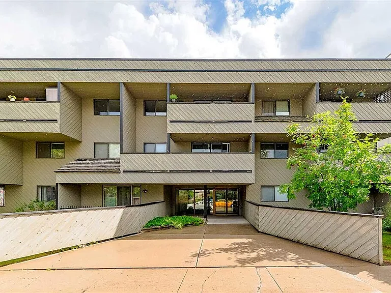 1513 26th Ave SW #108 — Photo 1