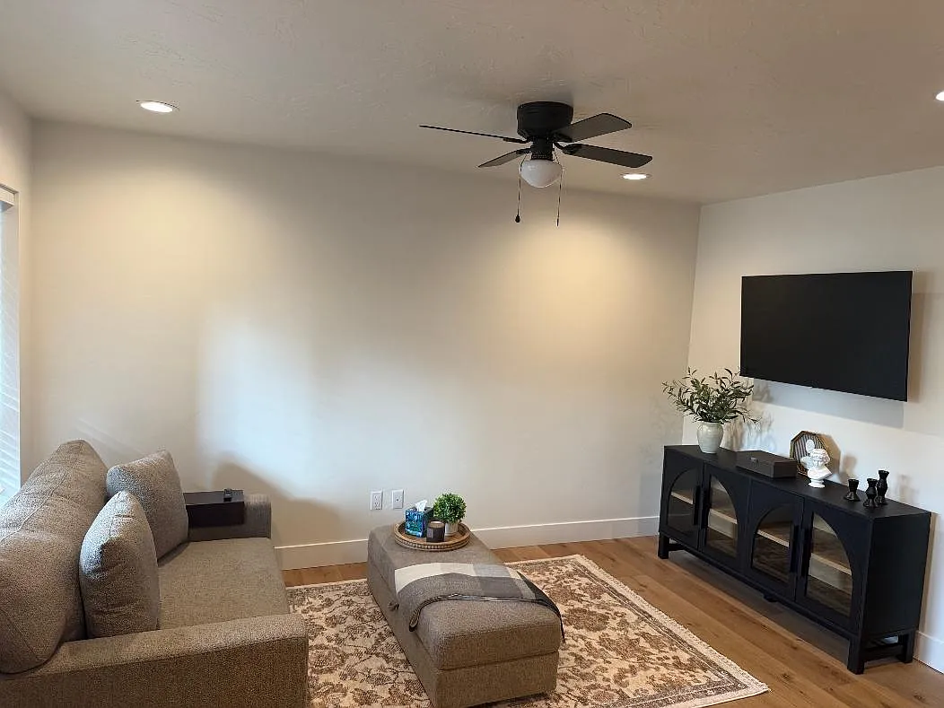 2 bed, 644 sqft, $2,000 — Photo 4