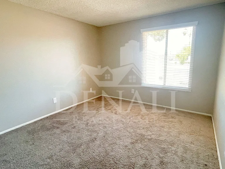 2243 W McRae Way — Photo 15