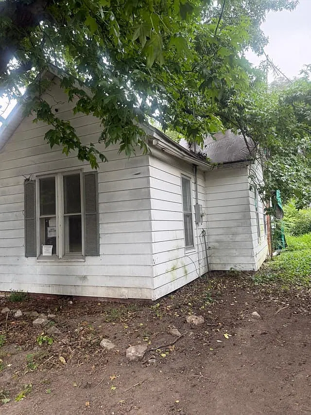 2 bed, 899 sqft, $725 — Photo 1