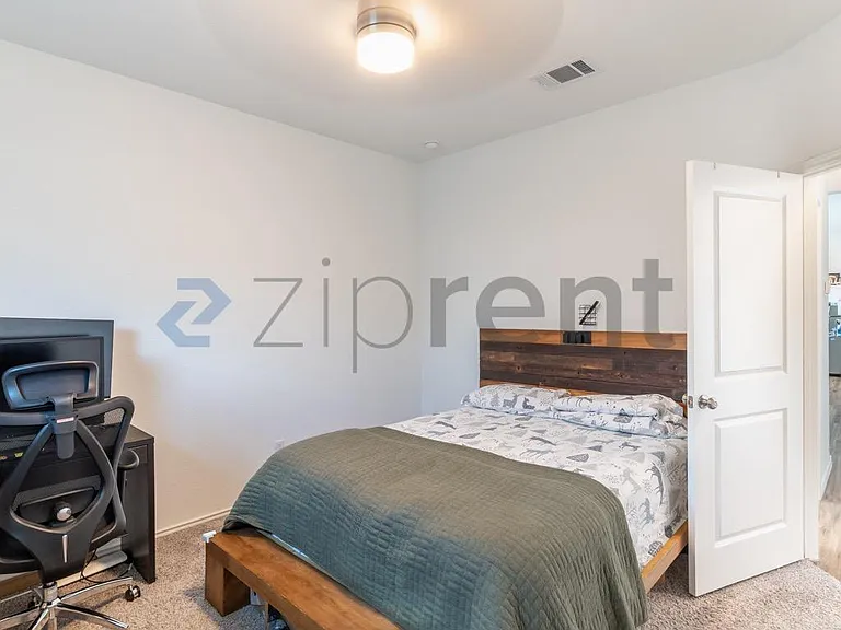 1600 Cobblecrest Ln — Photo 9