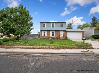 4000 Rangeview Dr, Cheyenne, WY 82001