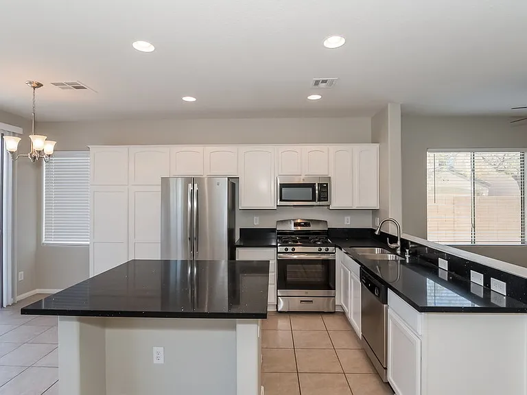 9044 Watermelon Seed Ave — Photo 5