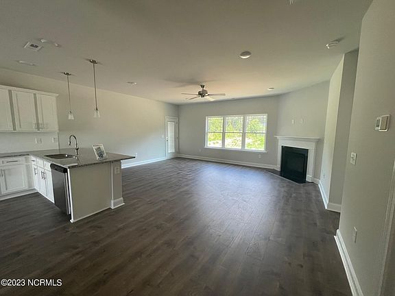 5th image of 314 Plainfield Drive