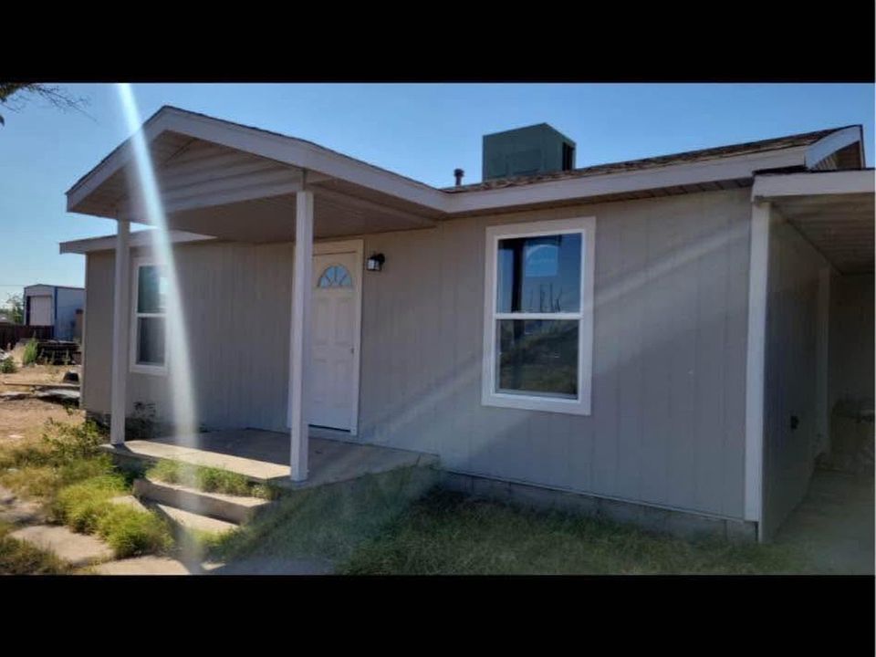 1st image of 3740 W 12th St