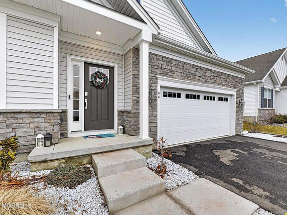 4th image of 44 Saratoga Road