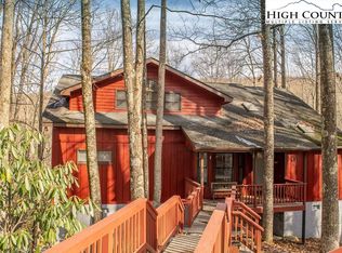 608 Pine Ridge Rd, Banner Elk, NC 28604