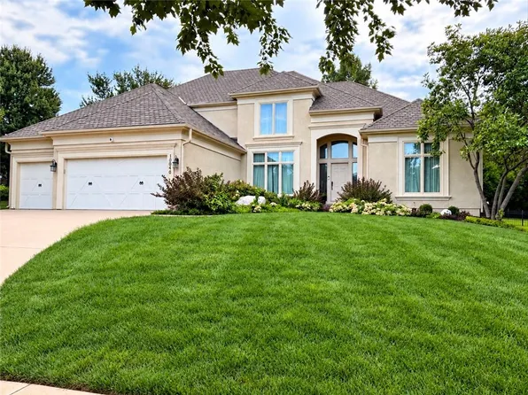 15040 Sherwood St, Leawood, KS 66224