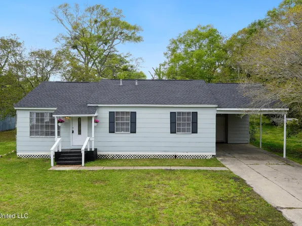 2011 13th St, Pascagoula, MS 39567