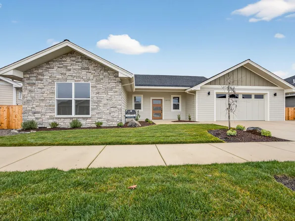 1317 River Run St, Central Point, OR 97502