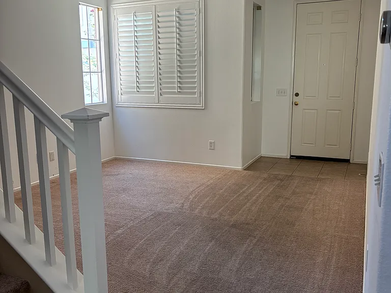 4417 Lakeview Ct — Photo 7