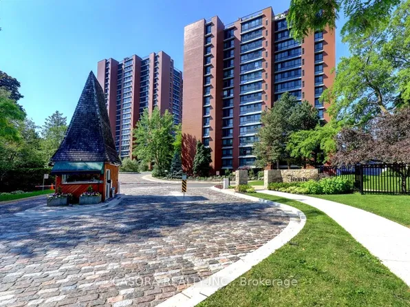 1400 Dixie Rd #510, Mississauga, ON L5E 3E1