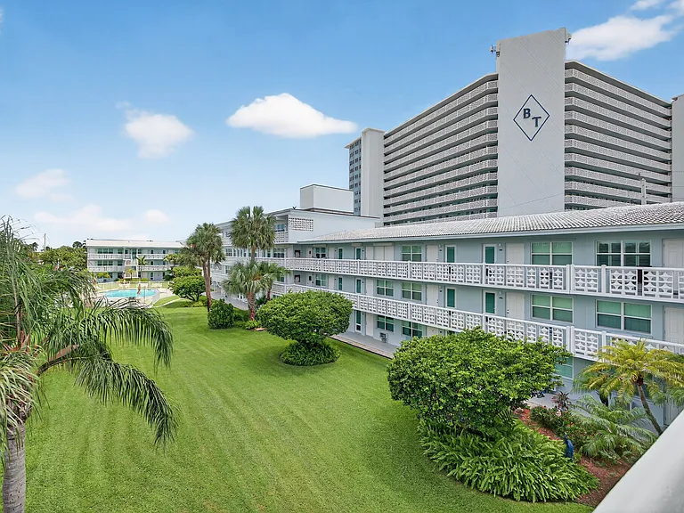 1850 S Ocean Dr #301 — Photo 43