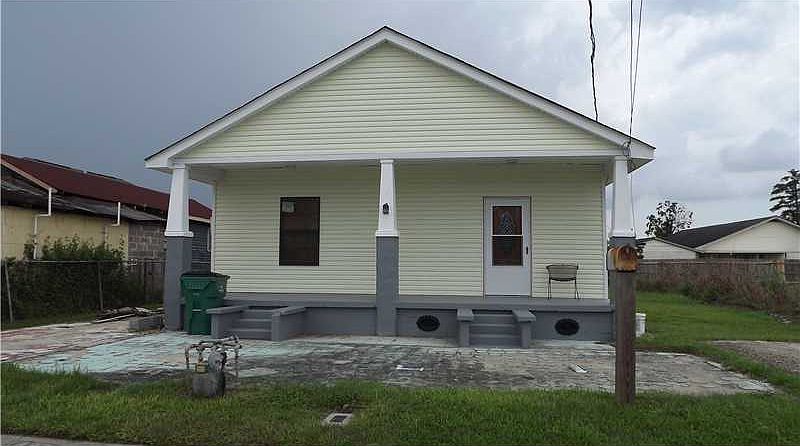 1st image of 422 Gilligan St