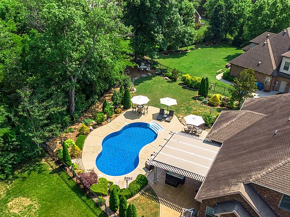 2nd image of 1514 Glenridge Dr